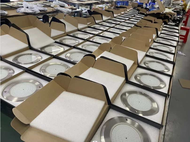 Embalaje de exportación de luces LED para piscinas LANHE